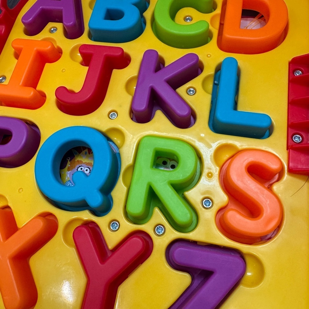 Sesame Street Elmo Red Alphabet Letter Toy Learning Suit Case Toddler Baby Kid - Picture 6 of 8
